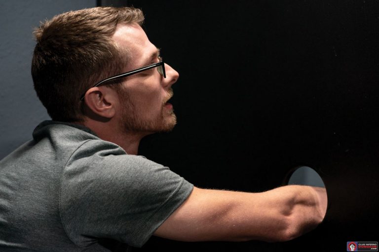 Trick Fisting: Drew Dixon Gets Fisting Fucked By Alex Killian