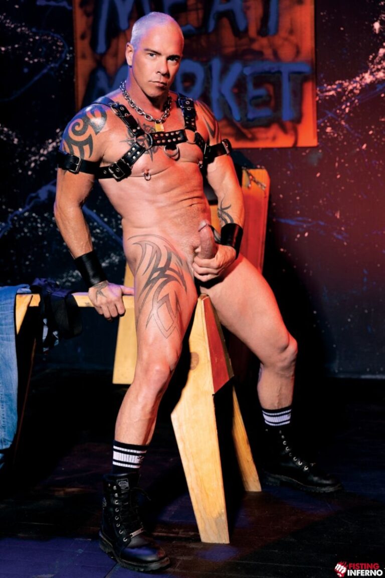 Marco Napoli Looks Great In Leather!