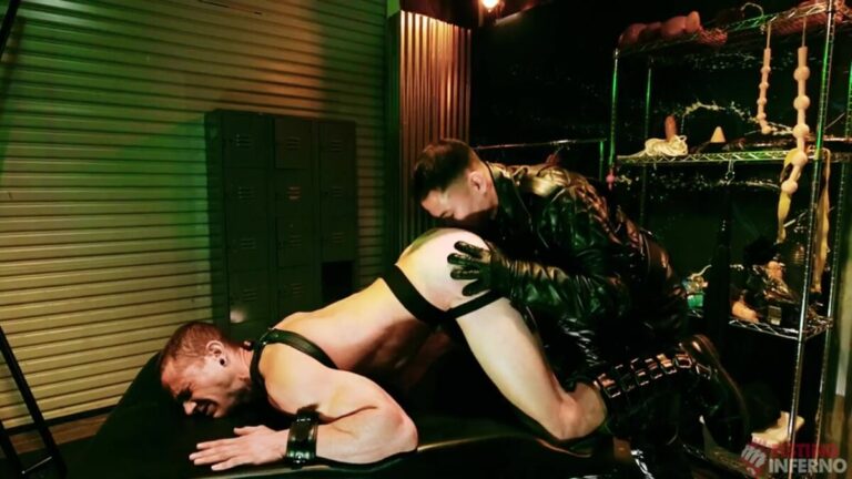 Colton Reece & Quin Quire - Leather Domination