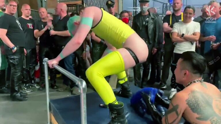 Yoshi Kawasaki & Axel Abysse: Fisting Show For Crackstuffers