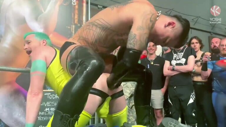 Yoshi Kawasaki & Axel Abysse: Fisting Show For Crackstuffers