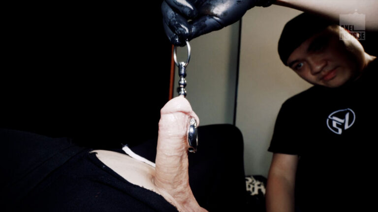 The Sadistic Master Gives Axel Abysse Infernal Pleasures