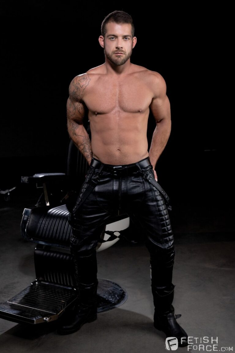 Greg Dixxon Fucks The Leather Barber Tryp Bates