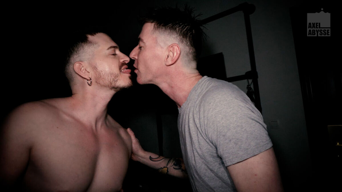 Axel Introduces The Gorgeous Fister Alex Kanyon 22