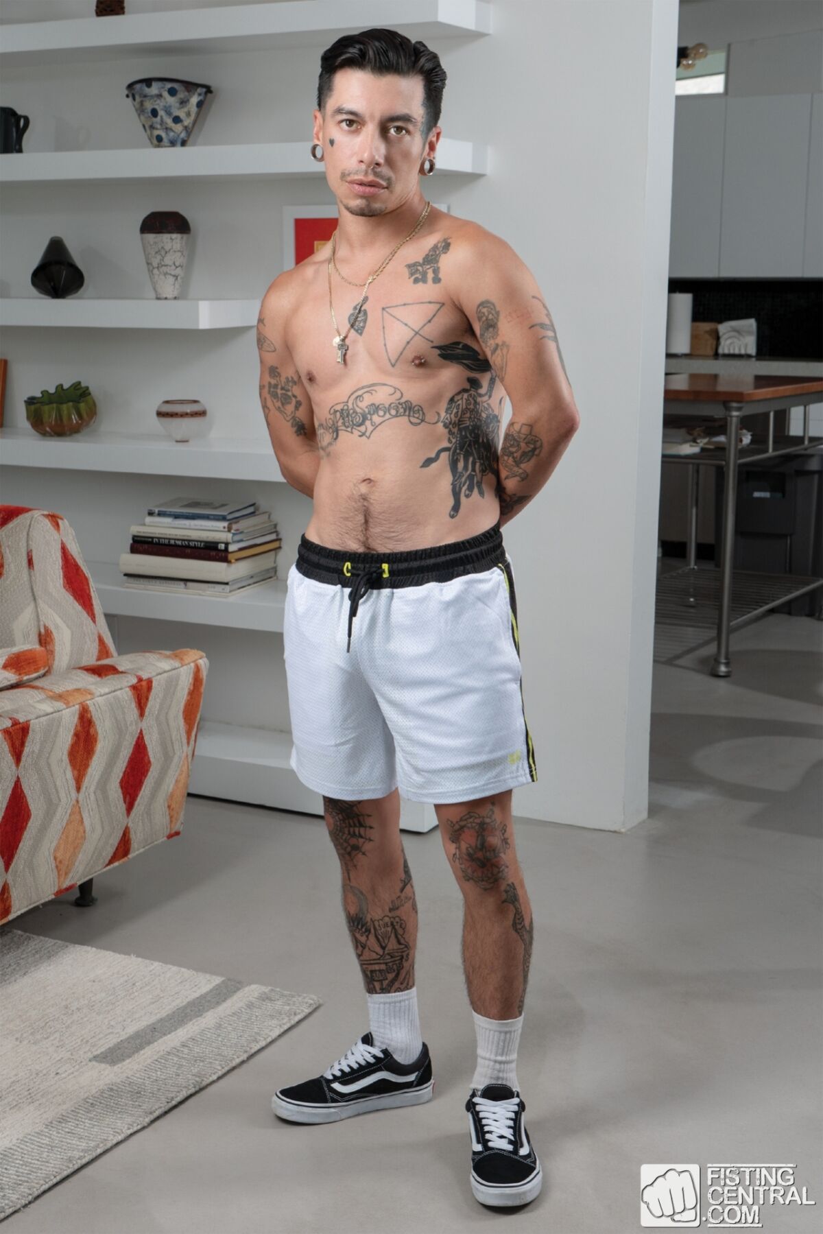 Marco Napoli's Fisting With Johnny Castro 3