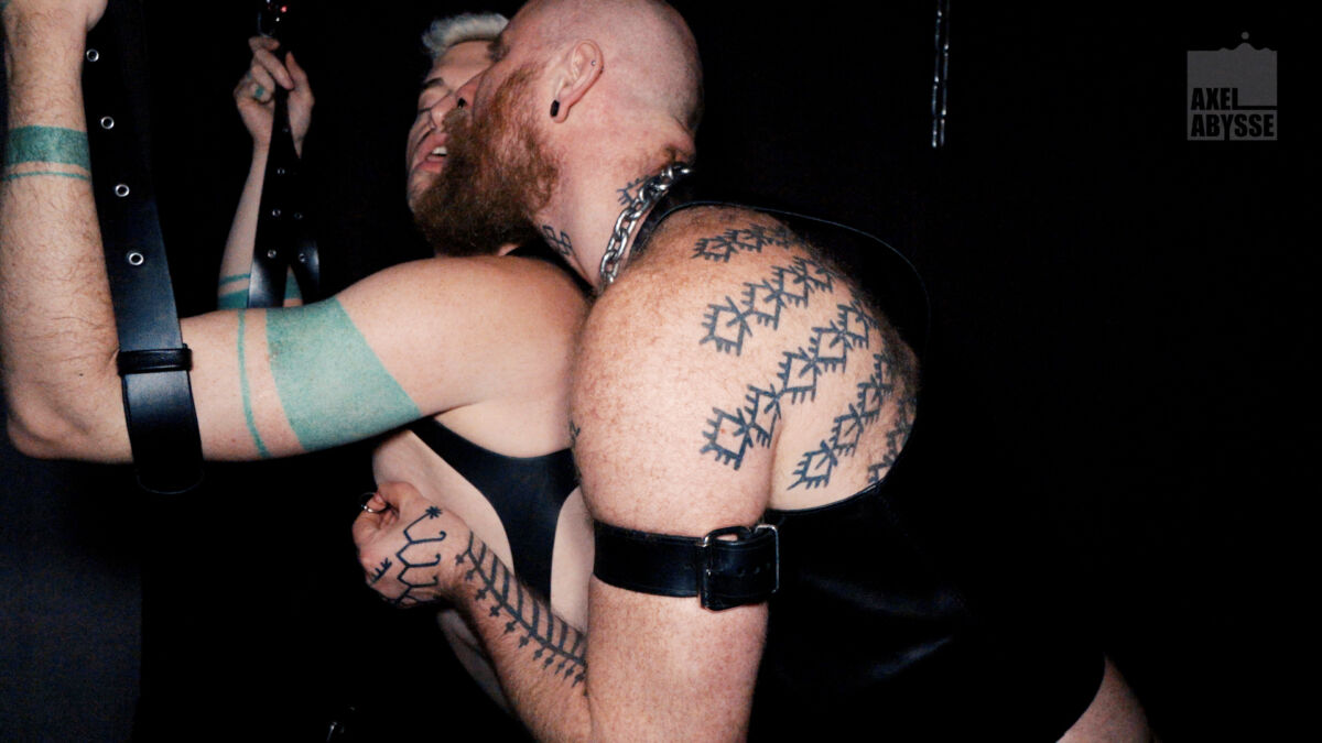 Fellball Gets Double Fisted By Axel Abysse 6