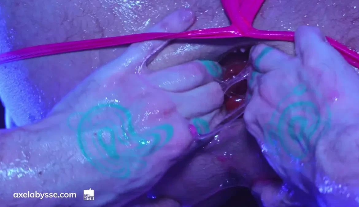 Fisting In The Sling: MNDFCUK & Axel Abysse 2