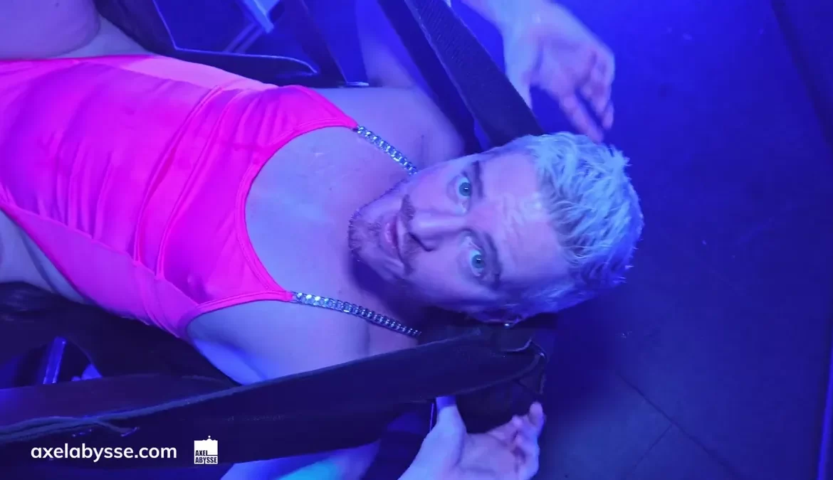 Fisting In The Sling: MNDFCUK & Axel Abysse 3