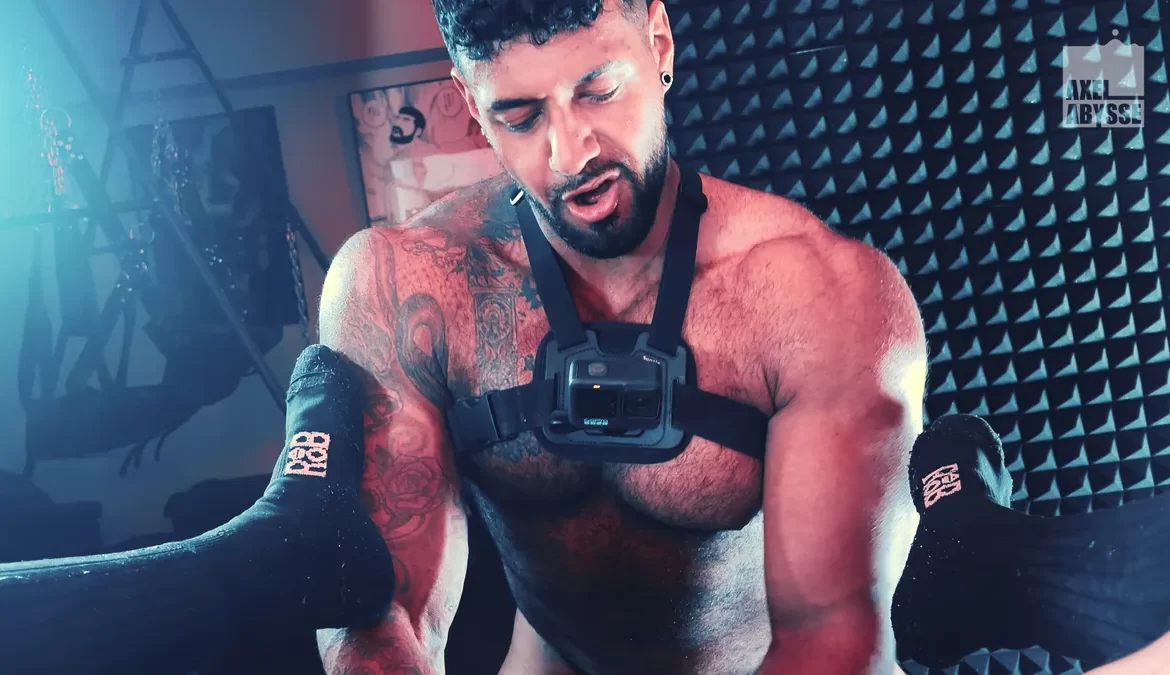 Fitness Papi Punches Axel Abysse’s Gaped Hole 3