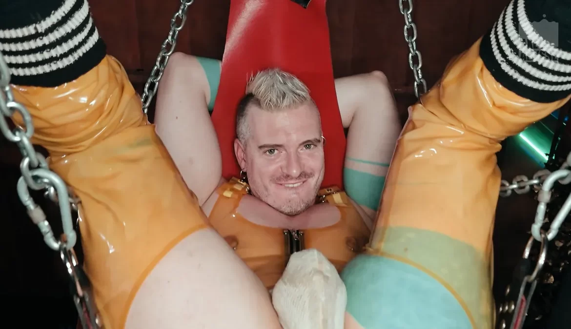 Axel Abysse's Ruined Hole Accommodates Thiago Boss' Huge Hands 2