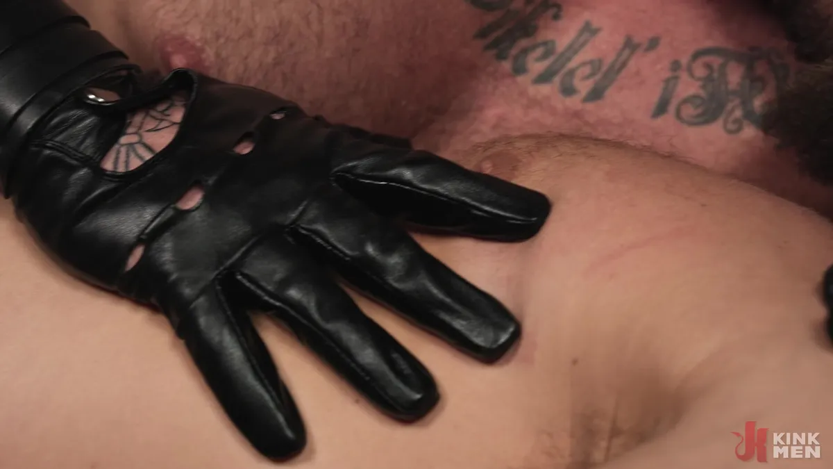 Crush Daddy Welcomes Heath Halo To The Leather Hell 14