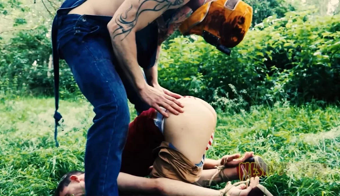 The Man-Eater AJ Alexander Fist Fucks James Oakleigh & Finn Hurre