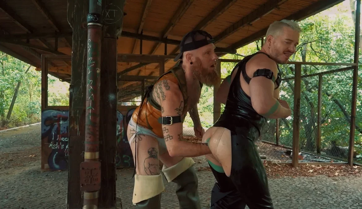 Fists, Rubber, and Piss: Axel Abysse vs Fellball 19