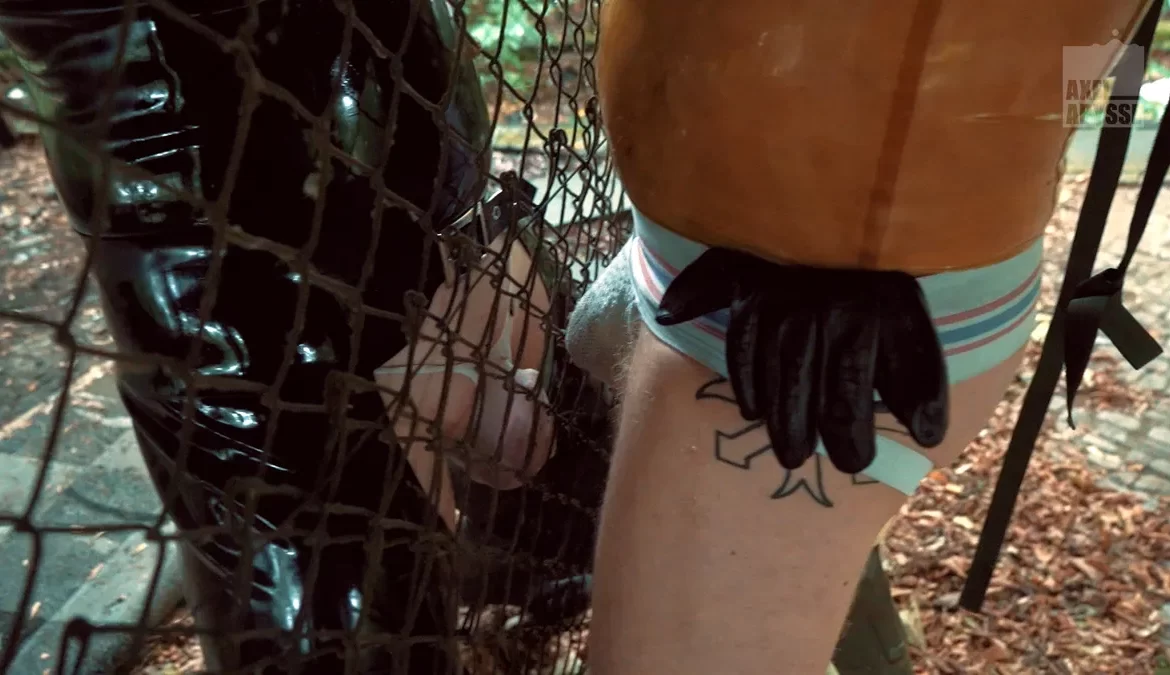 Fists, Rubber, and Piss: Axel Abysse vs Fellball 30