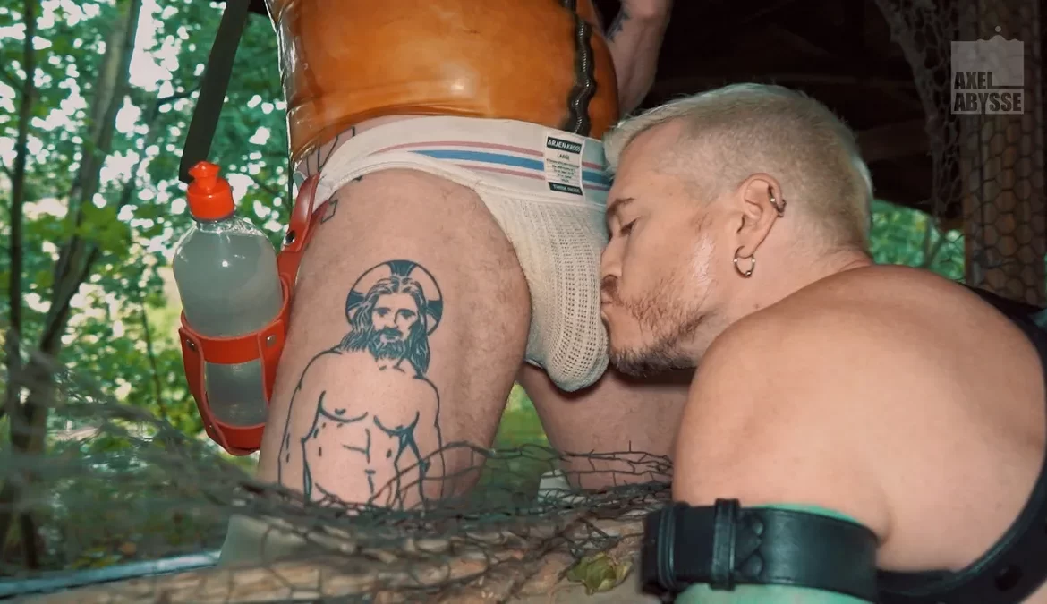 Fists, Rubber, and Piss: Axel Abysse vs Fellball 31