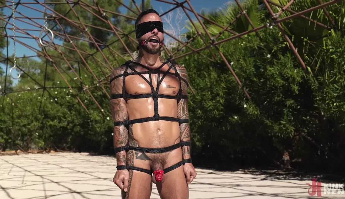 Jona Ortiz, Jay Summers, & WoodxBound Take BDSM Out of the Dungeon