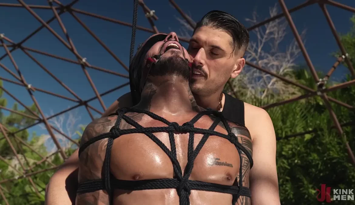 Jona Ortiz, Jay Summers, & WoodxBound Take BDSM Out of the Dungeon 1