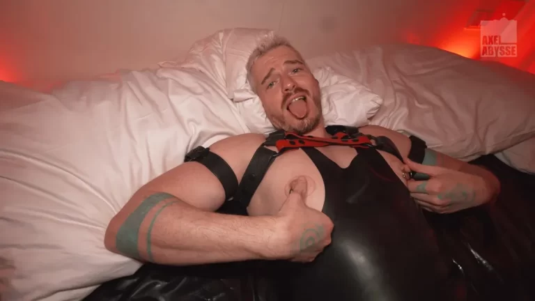 Perfect, Wet Rubber Fisting With Adam Tyrant & Axel Abysse 5