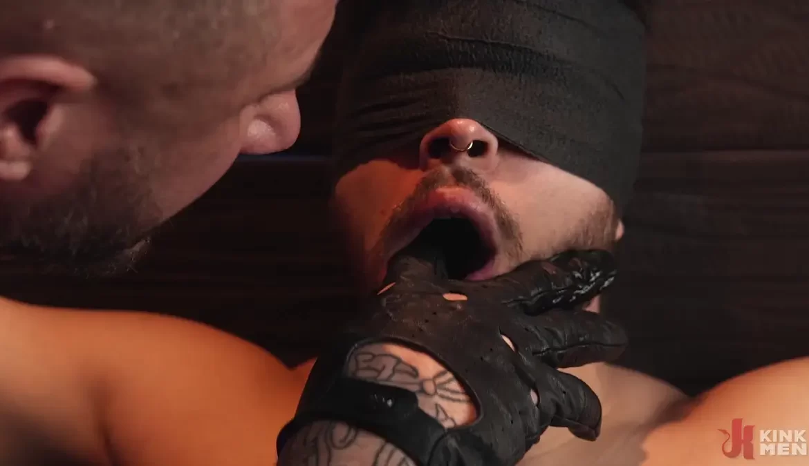Gay Fisting & BDSM: Leather Crush Daddy Introduces Evan Knoxx to BDSM Leather Crush Daddy Introduces Evan Knoxx to BDSM 13