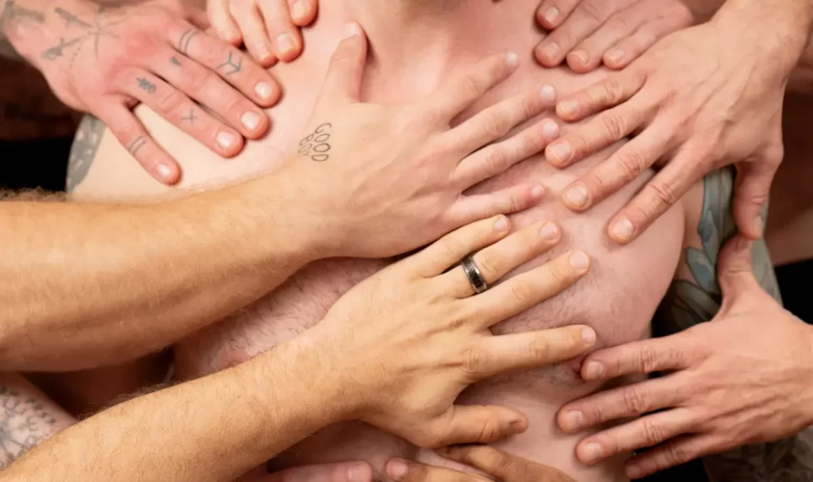 Naked Sword Unveils Derek Kage’s Fisting Orgy 4