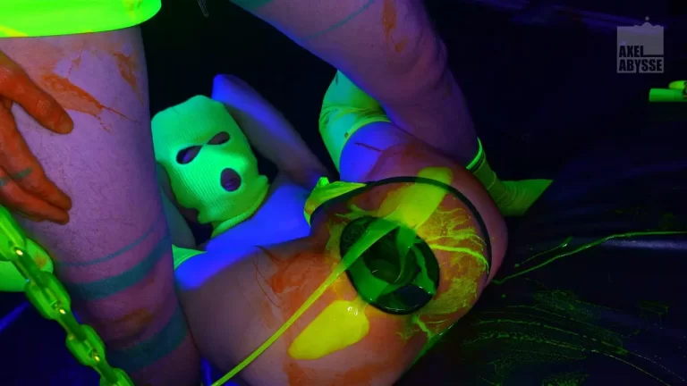 Axel Abysse Fists Shoma’s Glowing Rosebud In a Piggy Scene 16
