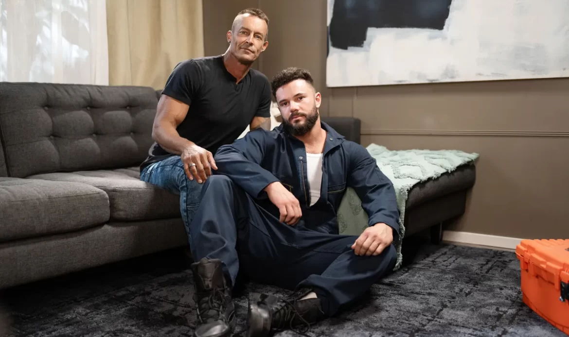 Gay Fisting & BDSM: Hayden Harding Fist Fucks Gay Fisting Newcomer Reese Battle Hayden Harding Fist Fucks Gay Fisting Newcomer Reese Battle
