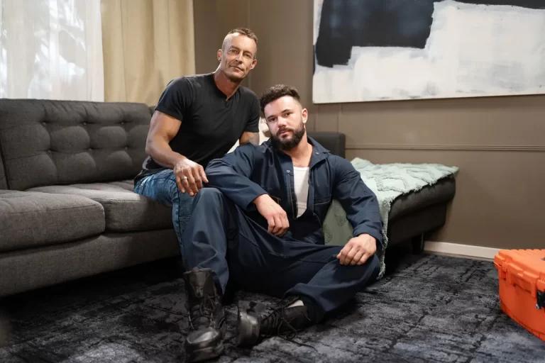 Hayden Harding Fist Fucks Gay Fisting Newcomer Reese Battle