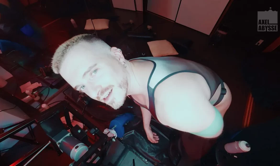Axel Abysse Wrecks His Own Hole Solo in the Darkroom Gay Fisting & BDSM Axel Abysse Wrecks His Own Hole Solo in the Darkroom 17