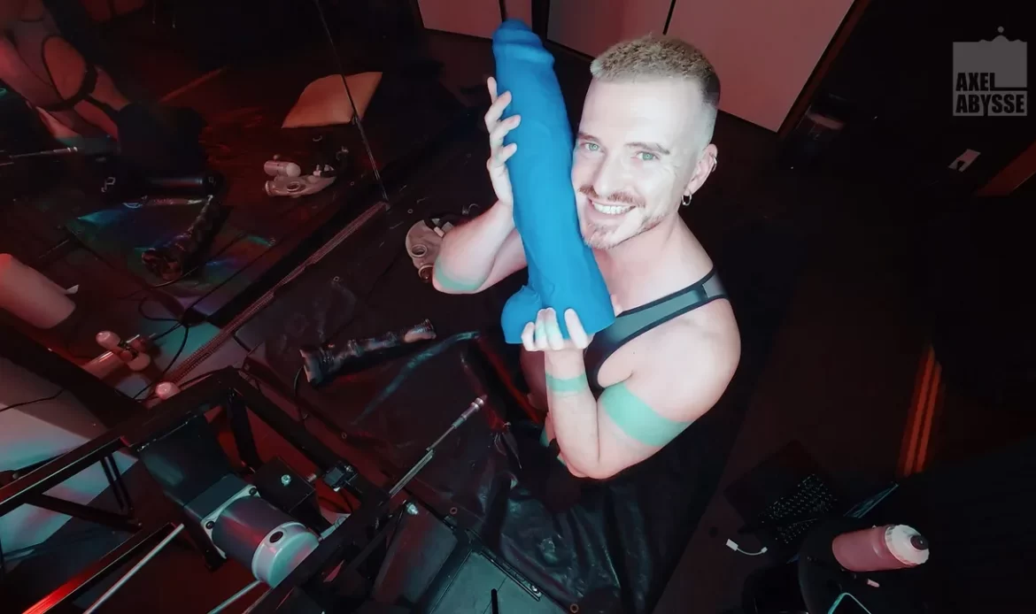Axel Abysse Wrecks His Own Hole Solo in the Darkroom Gay Fisting & BDSM Axel Abysse Wrecks His Own Hole Solo in the Darkroom 5