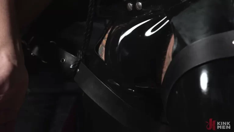 Troy Daniels Chained in Rubber for WoodxBound Edging 3