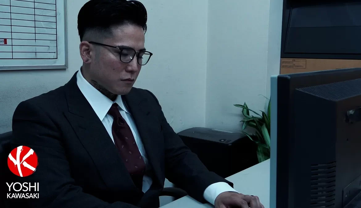 Yoshi Kawasaki's Office Fisting Threesome Gay Fisting & BDSM Yoshi Kawasaki's Office Fisting Threesome 4