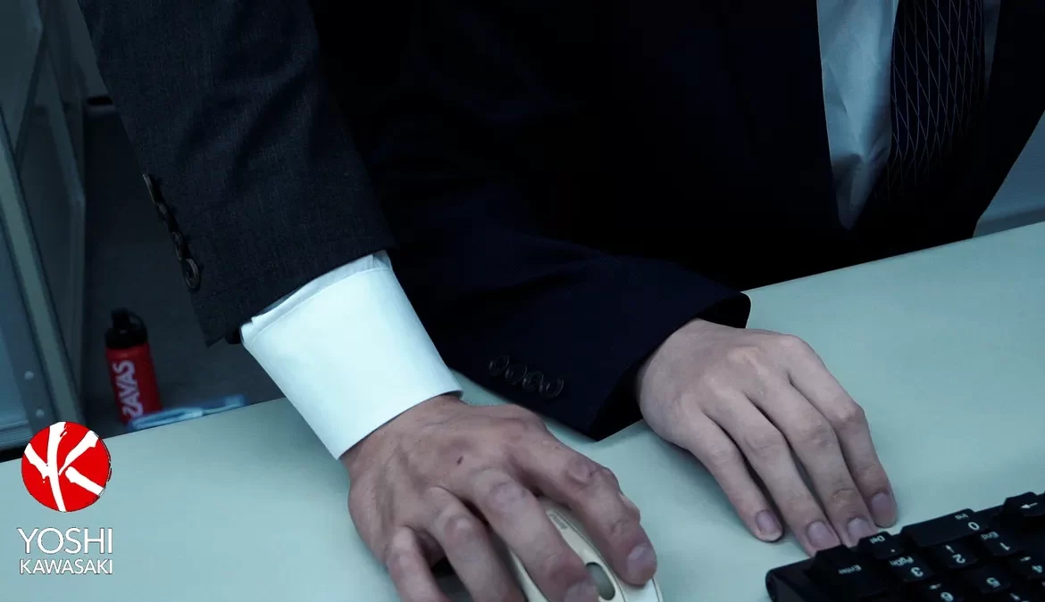 Yoshi Kawasaki's Office Fisting Threesome Gay Fisting & BDSM Yoshi Kawasaki's Office Fisting Threesome 5