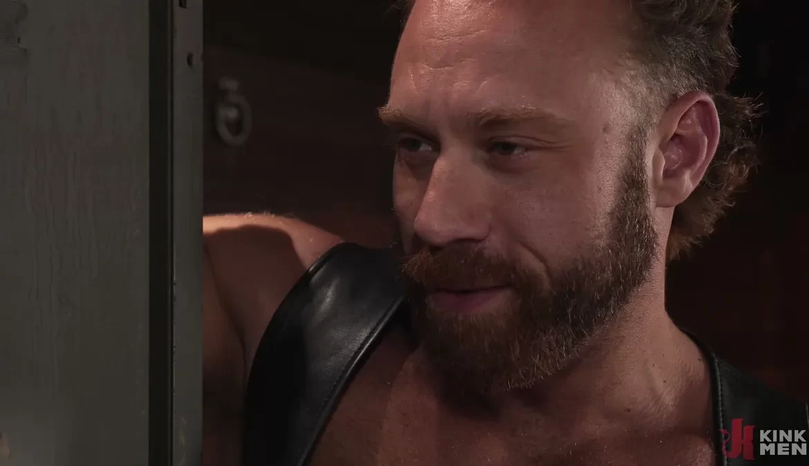 Brogan Shows Teddy Graham That Pain Takes Precedence Gay Fisting & BDSM Brogan Shows Teddy Graham That Pain Takes Precedence 3