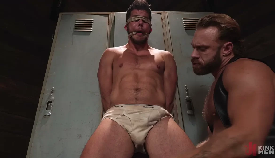 Brogan Shows Teddy Graham That Pain Takes Precedence Gay Fisting & BDSM Brogan Shows Teddy Graham That Pain Takes Precedence 4