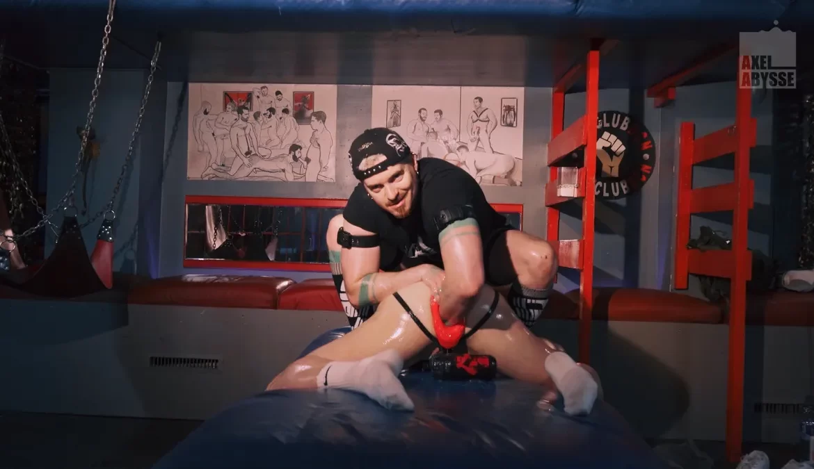 Max Wide & Axel Abysse: Double Fisting & Punching to Oblivion Gay Fisting & BDSM Max Wide & Axel Abysse: Double Fisting & Punching to Oblivion