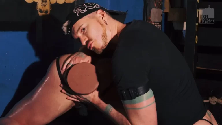 Max Wide & Axel Abysse: Double Fisting & Punching to Oblivion 6